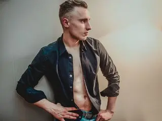 ARTEBENZ naked