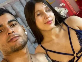 IsaAndLeo live