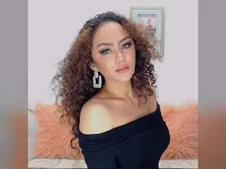 KellyGreyson shows