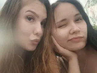 LisaAndSofa jasmine