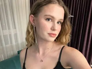 QueenieBurtt livejasmine